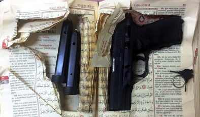 açık alanda bir çantada yedi tabanca bulundu