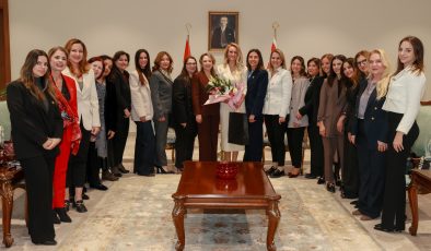 Nilden Bektaş Erhürman, GİKAD başkanı ve beraberindeki heyetle görüştü