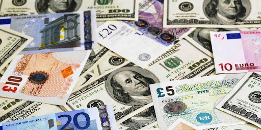 Doları 42,95 TL, euro 50,60 TL, sterlin 57,95 TL’den işlem görüyor