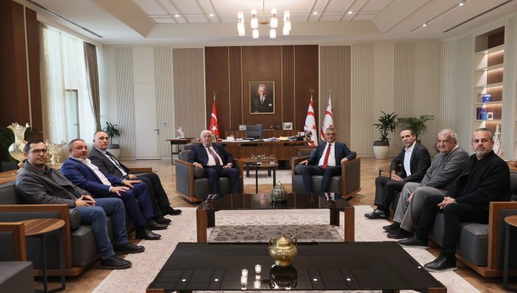 Erhürman, TÜRK-SEN Başkanı Bıçaklı ve beraberindeki heyeti kabul etti