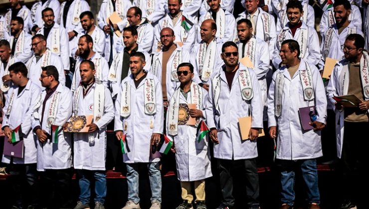 Gazze’de yıkımın içinde 168 doktor uzmanlık sertifikasını aldı