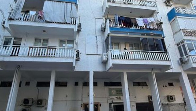 Hastaneye gitmek için sözleştiği kızı tarafından evinde ölü bulundu