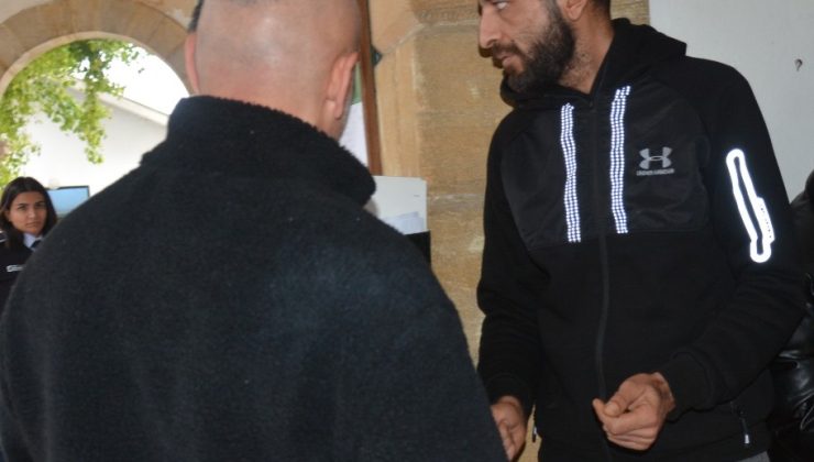 Lefkoşa’da meydana gelen uyuşturucu madde ithal ve tasarrufu suçlarından tutuklanan İsmet Yapıcı yeniden mahkemeye çıkarıldı