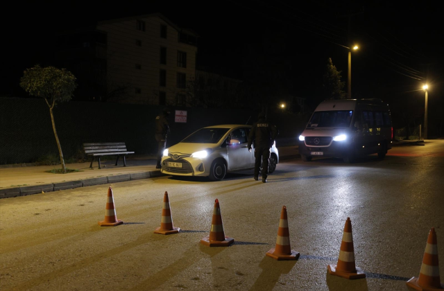 Yalova’da DEAŞ operasyonunda çatışma çıktı, 7 polis yaralandı