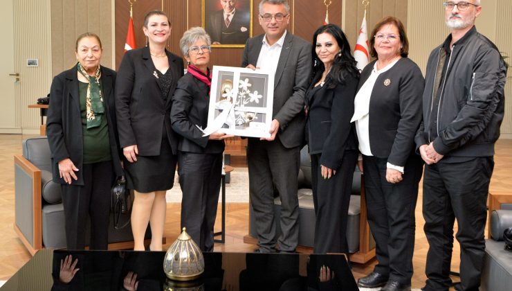 Erhürman, Kanser Hastalarına Yardım Derneği yönetimini kabul etti