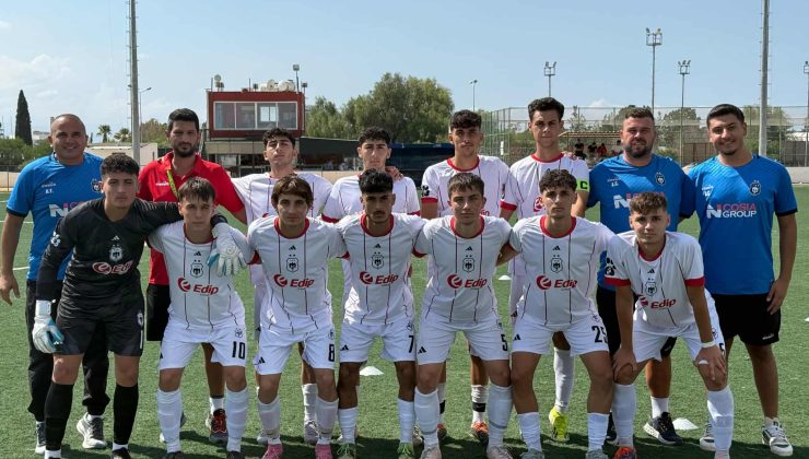 AKSA A2 Süper Lig’de zirve Yenicami’nin
