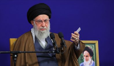 İran lideri Hamaney: “ABD savaş başlatırsa, savaş bu kez bölgesel olacaktır”