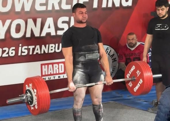 Halterde Hüsnü Batıkan Aliş Türkiye Şampiyonu