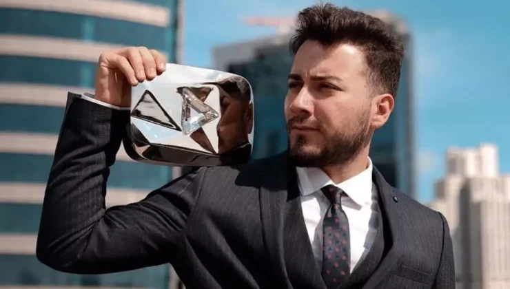 Enes Batur gözaltına alındı