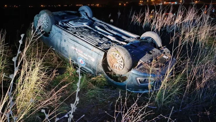 Görüştüğü kadının eşi tarafından kovalanırken kaza yaptı