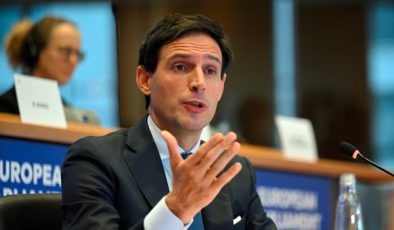 Hoekstra’ya göre Güney Kıbrıs Avrupa ile elektrik bağlantısını ilerletmeli