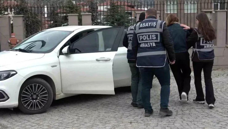 Amasya’da kredi kartı dolandırıcılığı yapan 4 kişiye yönelik operasyonda 3 kişi tutuklandı.