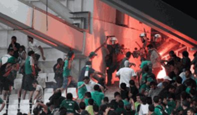 APOEL-AEK maçında olaylar çıktı