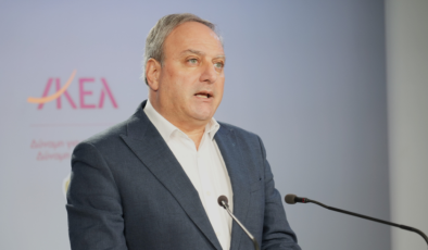 Stefanu “İngiltere garanti sistemiyle ilgili tezinde tutarlı kalmalı”