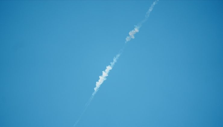 İran’dan yapılan misillemenin ardından İsrail’in orta kesimlerinde patlama sesleri duyuldu