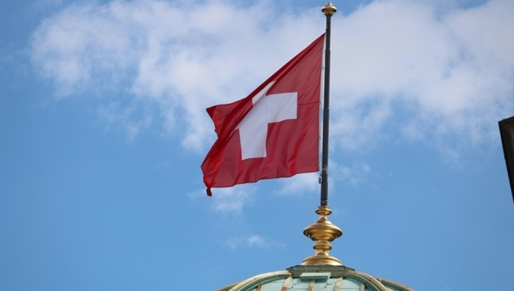 İsviçre, İran’a saldırıları nedeniyle ABD’ye silah ihracatına izin vermeyeceğini belirtti