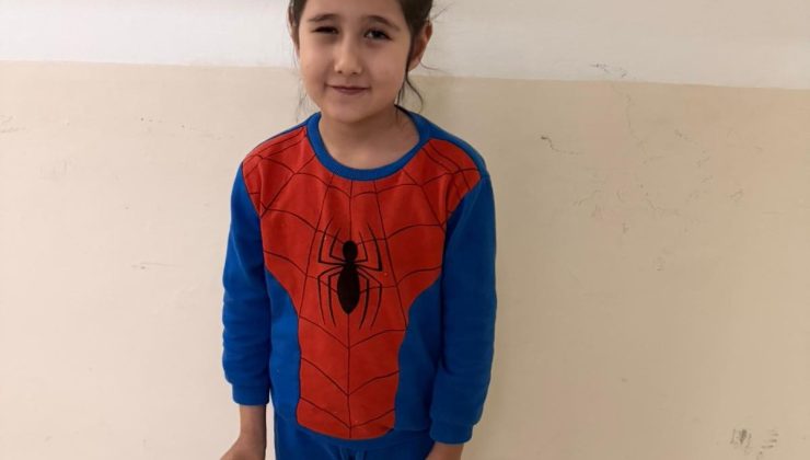 Polis, Girne’de bir markette yalnız bulunan 7 yaşındaki çocuğun ailesini arıyor
