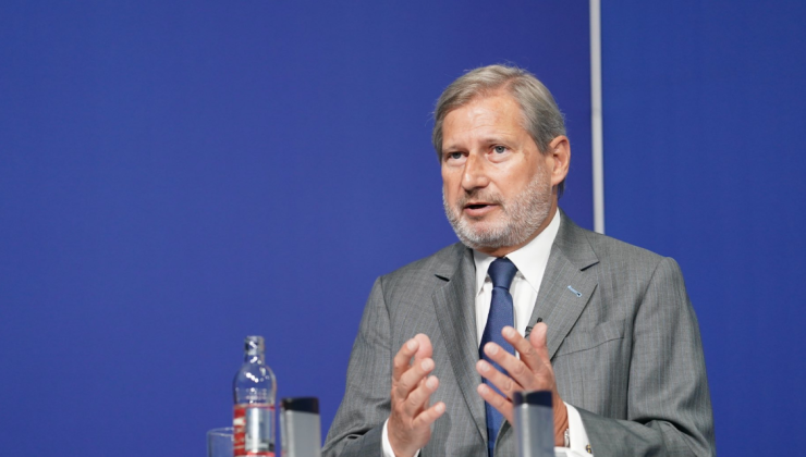 Politis: Hahn’ın istifası… “Çıkış ve umut aranıyor”