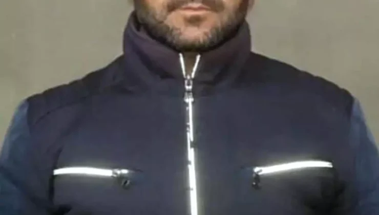 Eşini Bıçaklayarak Öldürdü