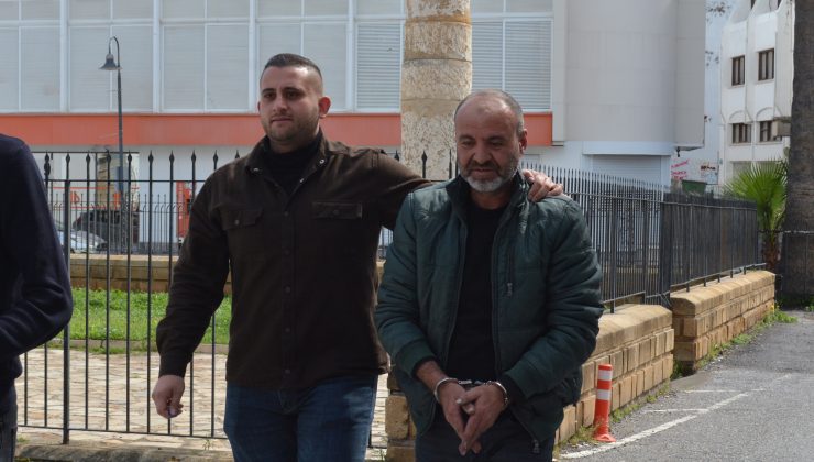 KKTC’de İzinsiz İkamet Etmek Suçundan tutuklanan Hasan Hüseyin Teksin yeniden mahkemeye çıkarıldı. 