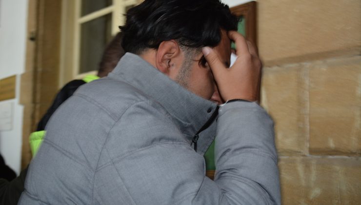 Sahte evrak düzenleme, tedavüle sürme ve sahtekarlıkla para temini suçlarından tutuklanan zanlı yeniden mahkemeye çıkarıldı. 