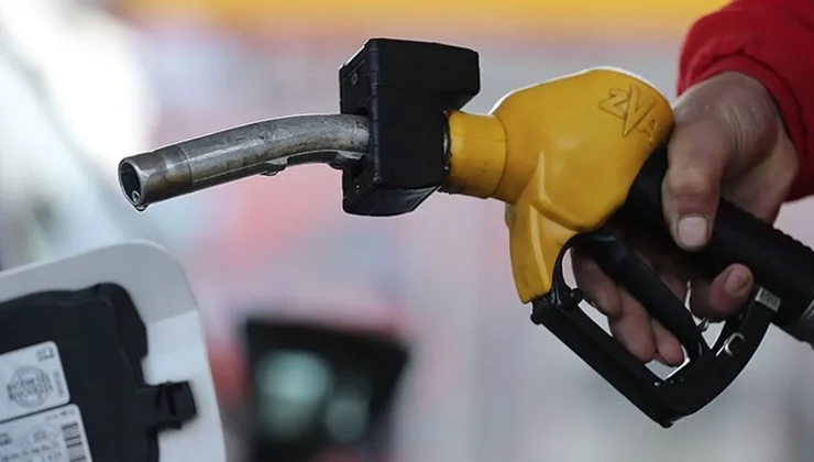 Petrol düştü, akaryakıta dev indirim! Litresi 5 liradan fazla ucuzlayacak