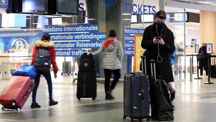 Şüpheli paketler ulaşımı felç etti! 300 tren seferi iptal edildi