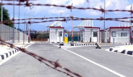 Kıbrıslı Rum uyuşturucu zanlısı sahte kimlikle KKTC’ye geçmeye çalışırken yakalandı