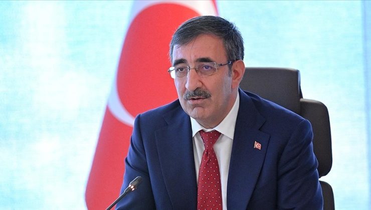 Yılmaz Kıbrıslı Türklere taş ve patlayıcı madde atılmasını kınadı