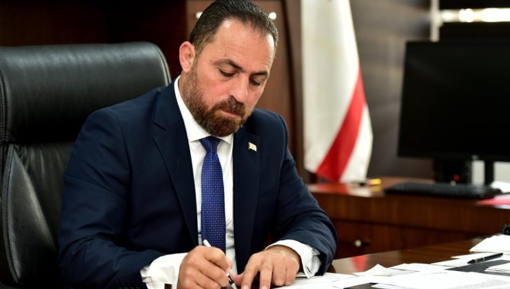 Çavuş, Şanlıurfa ve Kahramanmaraş’taki silahlı saldırılardan duyduğu üzüntüyü dile getirdi