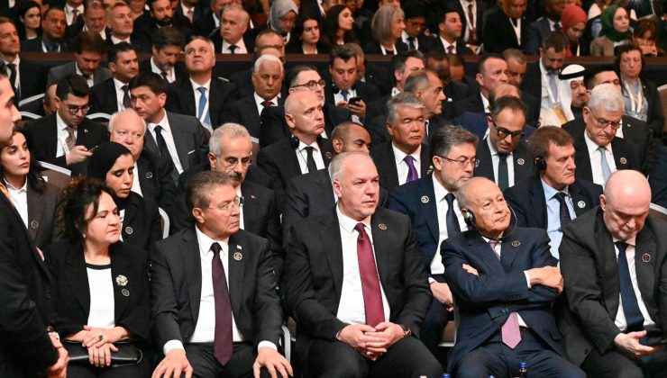 Başbakan Üstel, 5. Antalya Diplomasi Forumu’na katıldı