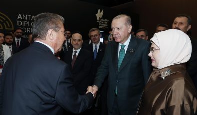 Başbakan Üstel, 5. Antalya Diplomasi Forumu’na katıldı