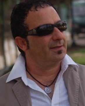 Muhittin Yangın’dan ilk solo çalışma: Yarım Ada