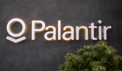 İngiltere’de 200 binden fazla kişi, hükümete Palantir şirketiyle bağları kesme çağrısı yaptı