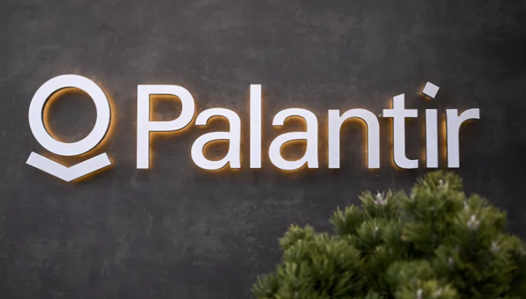 İngiltere’de 200 binden fazla kişi, hükümete Palantir şirketiyle bağları kesme çağrısı yaptı