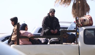 İsrail’in Lübnan’ın güneyine ateşkese rağmen düzenlediği saldırılar yeniden göç dalgası başlattı