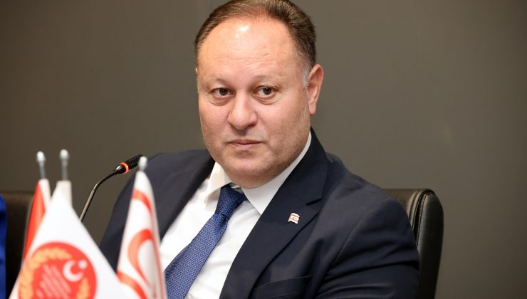 Öztürkler: “Fransa sömürgeci geçmişiyle Kıbrıs Türk halkını yok sayamaz”