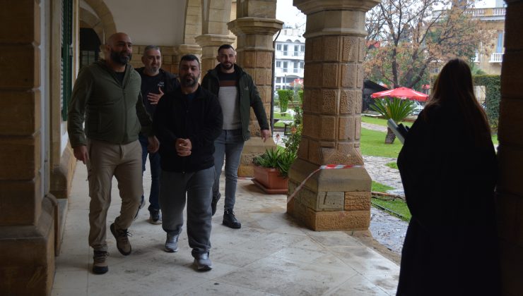 Lefkoşa’da meydana gelen uyuşturucu madde alma, tasarruf suçlarından tutuklanan Mustafa Kavaz yeniden mahkemeye çıkarıldı. 