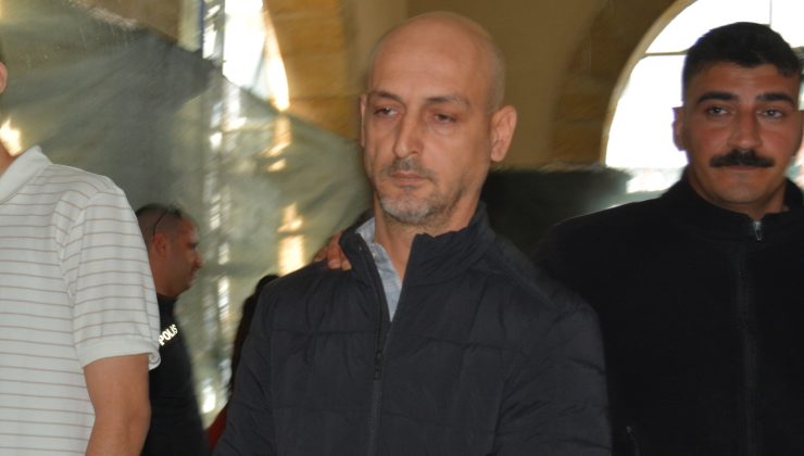 Ercan Havalimanı’nda meydana gelen sahte evrak tedavüle sürme suçundan tutuklanan Cezayir uyruklu Boulem Meziani mahkemeye çıkarıldı.