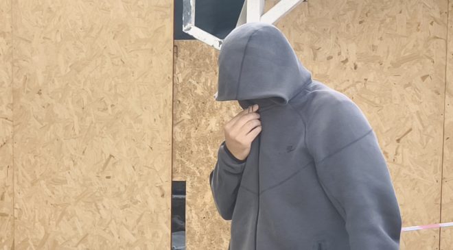 Demirhan’da meydana gelen “Kanunsuz Uyuşturucu Madde Tasarrufu” suçundan tutuklanan zanlı Osman Kaylak mahkeme huzuruna çıkarıldı.