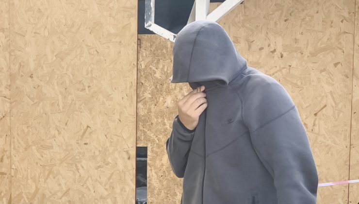 Demirhan’da meydana gelen “Kanunsuz Uyuşturucu Madde Tasarrufu” suçundan tutuklanan zanlı Osman Kaylak mahkeme huzuruna çıkarıldı.