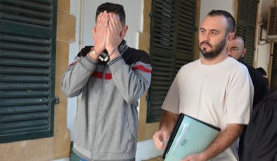 3 yıl hapse mahkûm edildi.