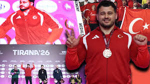 “Yaşayan efsane” Rıza Kayaalp: Rekortmen güreşçimizin ibretlik hikâyesi…