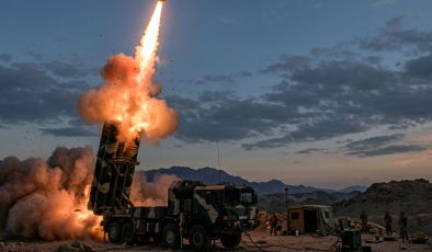 İran’ın başkenti Tahran’da patlama sesleri duyuluyor