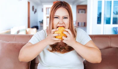 Obezitenin sebebi: Fast food iştahı artırıyor