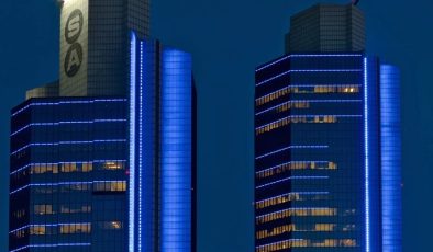 Sabancı Holding el sıkıştı! Dev satış gerçekleşiyor