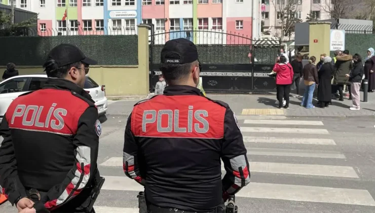Saldırıların ardından yeni önlemler! Okul önlerinde 2’şer polis görevlendirildi