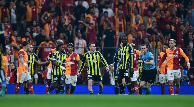 Talisca penaltıyı kaçırdı, Fenerbahçeliler kahroldu