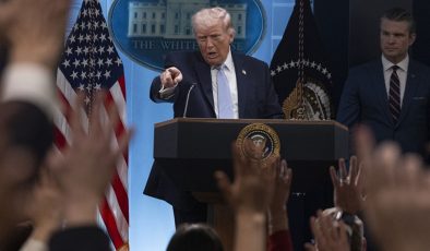 Trump bizzat duyurdu! İki ülke 34 yıl sonra görüşecek