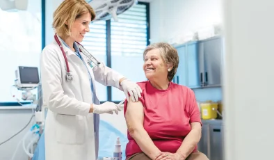 Uzmanlardan kritik uyarı! 65 yaş üstüne aşı şart